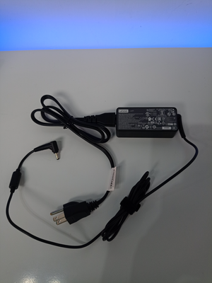 Cargador lenovo 45W Punta fina negra