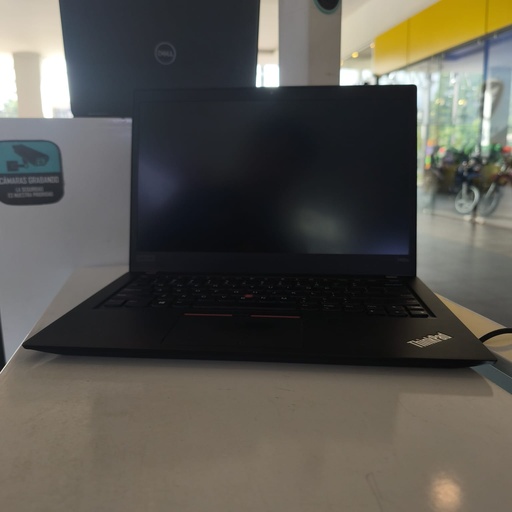 Lenovo T495s