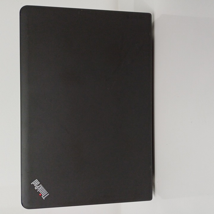 Lenovo E550 - i5 5ta gen - 4GB RAM - 500GB HDD