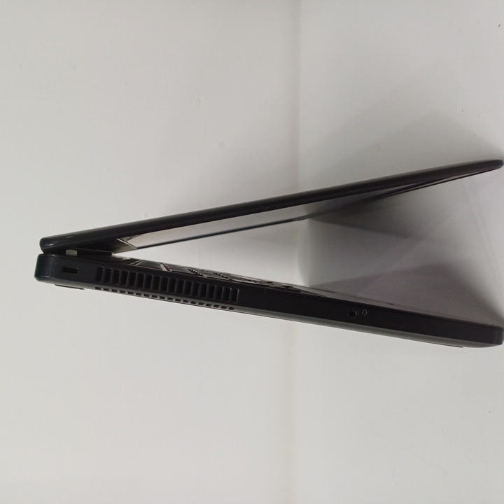 Dell latitude E5550 - I5 5ta gen - 8GB RAM - 500GB HDD