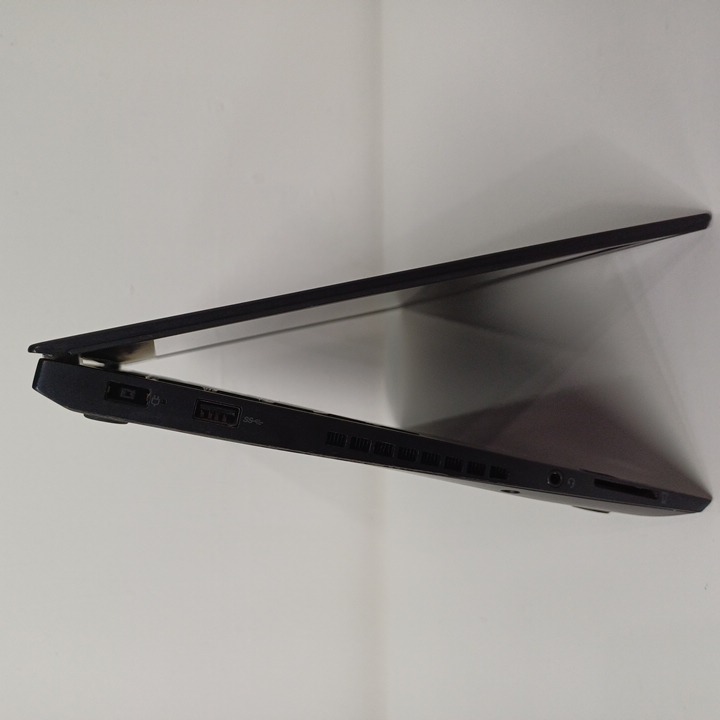 Lenovo t460s i7 6ta gen - 8gb ram - 256gb SSD
