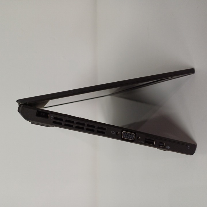 Lenovo x250 - i5 5ta gen - 4gb ram - 500gb HDD