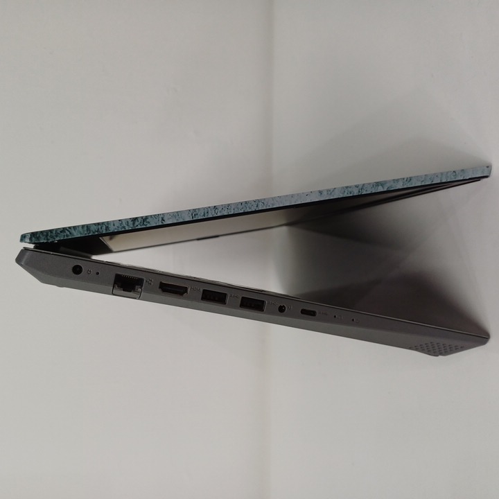 Lenovo S340 - i3 8va gen - 4gb ram - 120gb SSD M.2