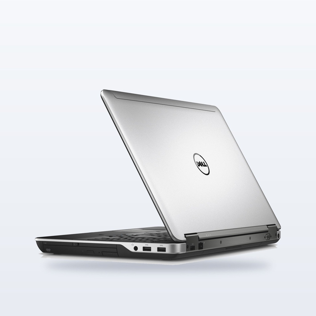 Dell Latitude E6540 · Atrás