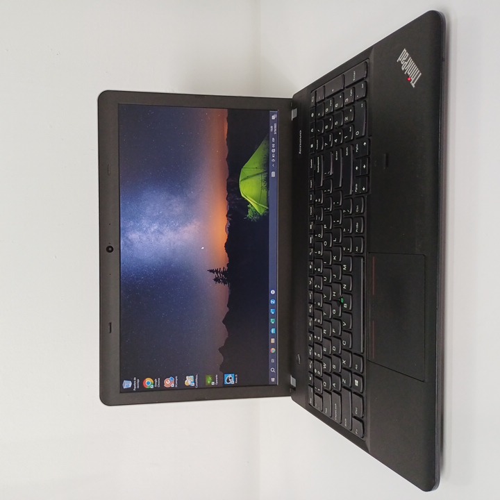 Lenovo E540 - i3 4ta - 128GB SSD - 8GB RAM