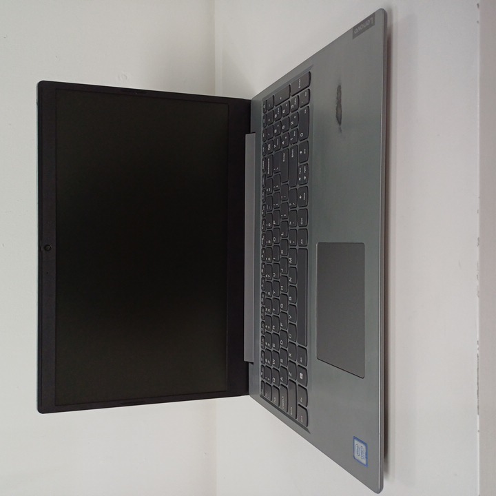 Lenovo S340 - i3 8va gen - 8gb ram - 250 SSD M.2 + 1tb HDD