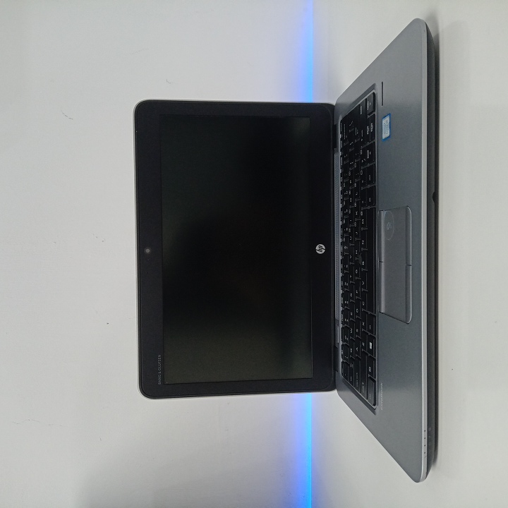 Hp elitebook 820 G3 - i5 6ta - 128GB SSD - 8GB RAM