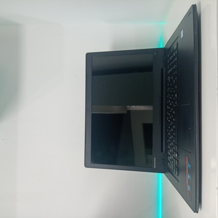 Lenovo ideapad 300 - i3 6ta gen - 4gb ram - 500gb HDD
